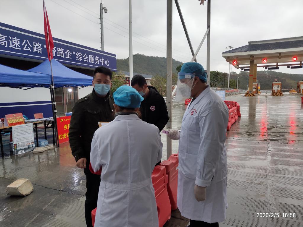 彭浩然同学在工作中